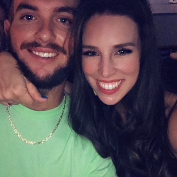 Meet your Posher, Marissa - Picture 2 of 3